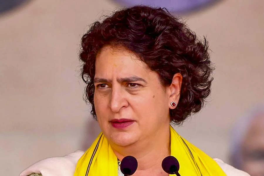 चक्रवात अर्नब से आंध्र-ओडिशा में भारी तबाही, प्रियंका गांधी ने कांग्रेस कार्यकर्ताओं से की मदद की अपील