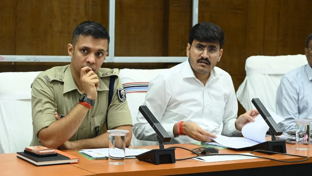DM AND SP HELD A ROAD SAFETY COMMITTEE MEETING
