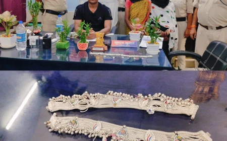 TWO WOMEN ARRESTED WITH JEWELRY