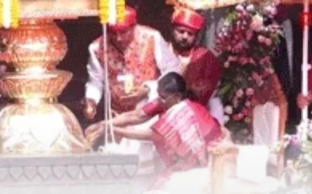 नासिक कुंभ मेले का शंखनाद, राष्ट्रपति मुर्मू और सीएम फडणवीस ने किया ध्वजारोहण