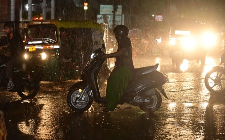 यूपी के कई शहरों में बारिश के आसार, 50 किमी की रफ्तार से चलेंगी हवाएं